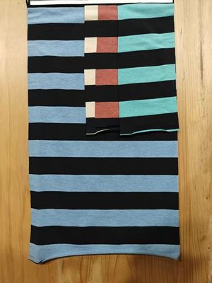 肌 に 優しい 快適 な 柔らかい ストライプ 素材 の 織物