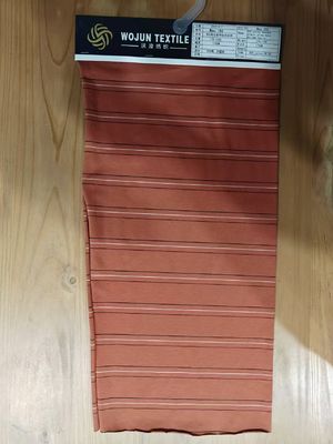 快適でスタイリッシュで肌に優しいTシャツ用 ストライプ付き編み布