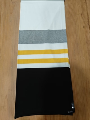 健康的な肌に優しい、柔らかく快適なストライプ柄のTシャツ用素材